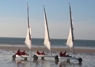 Descubriendo la costa de Picardía en un yale de arena 